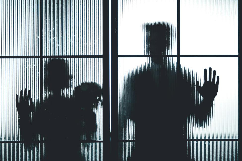 How desktop apps watch you: A network analysis of popular Windows software
