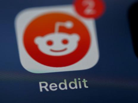 Reddit blocks access for VPN users: what is happening, and how to get around the block
