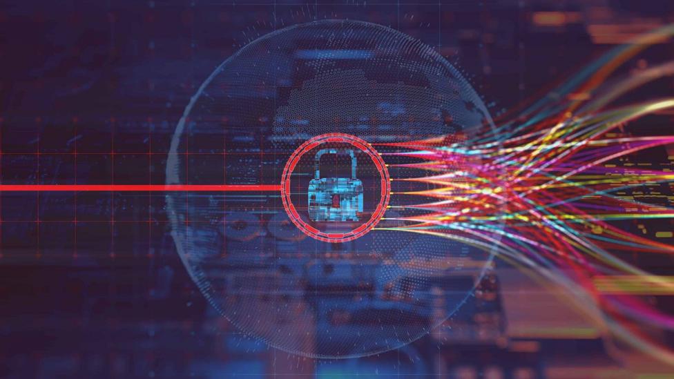 Что такое SSTP (Secure Socket Tunneling Protocol) и как он помогает установить защищённое VPN-соединение?