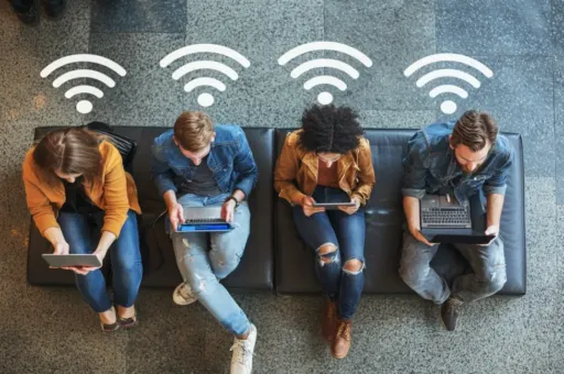 Le Wi-Fi dans les aéroports est-il sécurisé ? Lisez avant de connecter