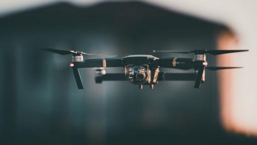 Teria um drone de IA "matado" seu operador humano?