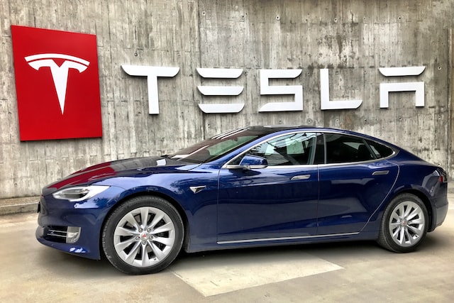 Tesla — пионер в сфере услуг по подписке на автомобили